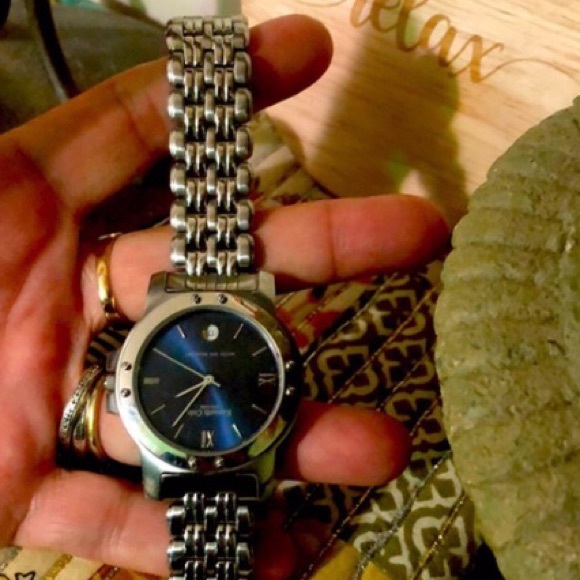 Firm Kenneth Cole New York Silve Brace Watch - Picture 3 of 8